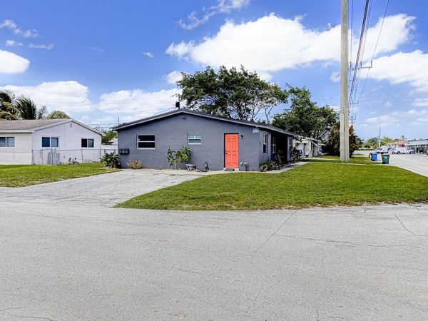 391 NE 42nd Court, Unit North, Oakland Park, FL 33334