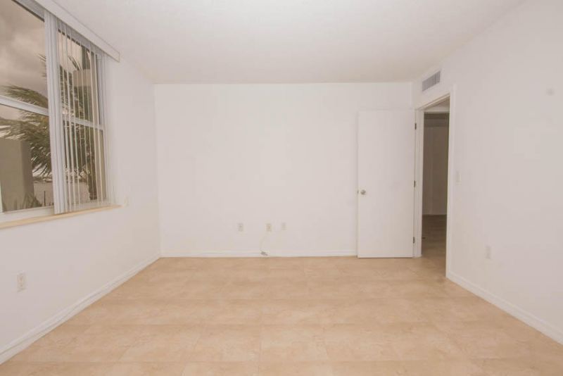 301 Croton Avenue, Unit 310, Lantana, FL 33462 Photo