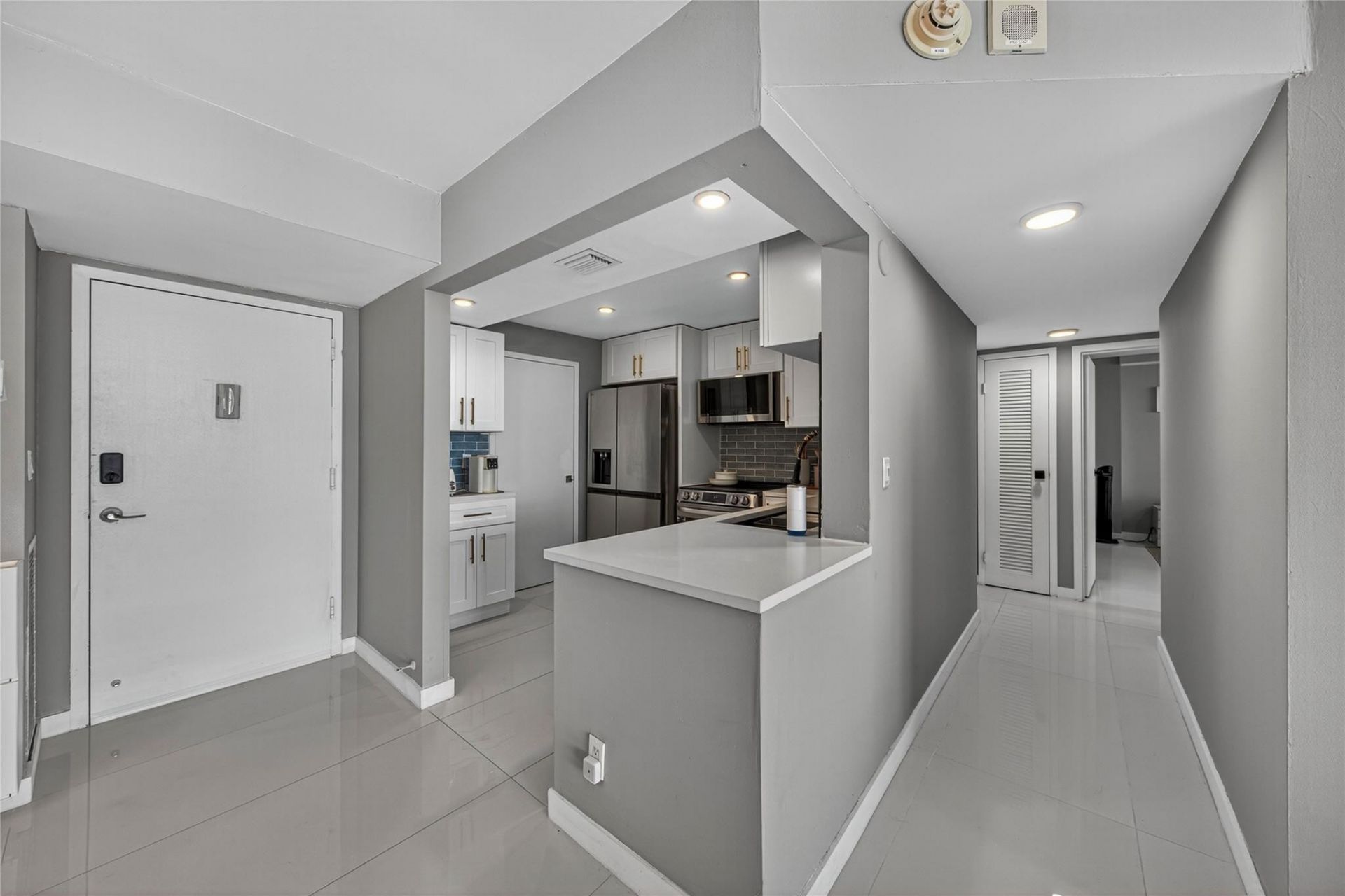 1160 N Federal Highway, Unit 1022, Fort Lauderdale, FL 33304 Photo