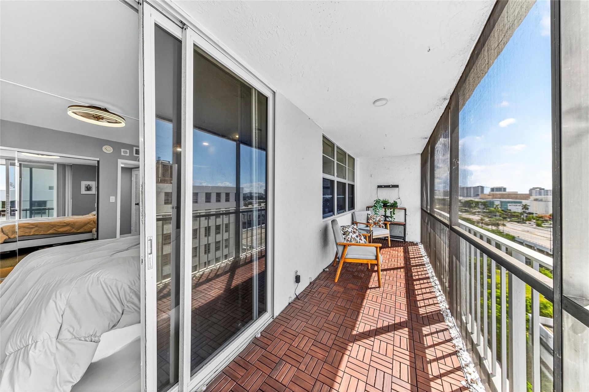 1160 N Federal Highway, Unit 1022, Fort Lauderdale, FL 33304 Photo