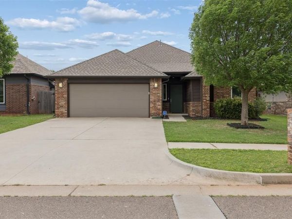17605 Black Hawk Drive, Edmond, OK 73012