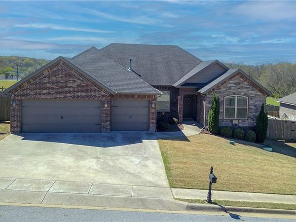 903 Ravine Street , Cave Springs, AR 72718