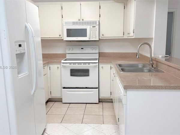 9491 S Palm Cir S , Unit 103, Pembroke Pines, FL 33025