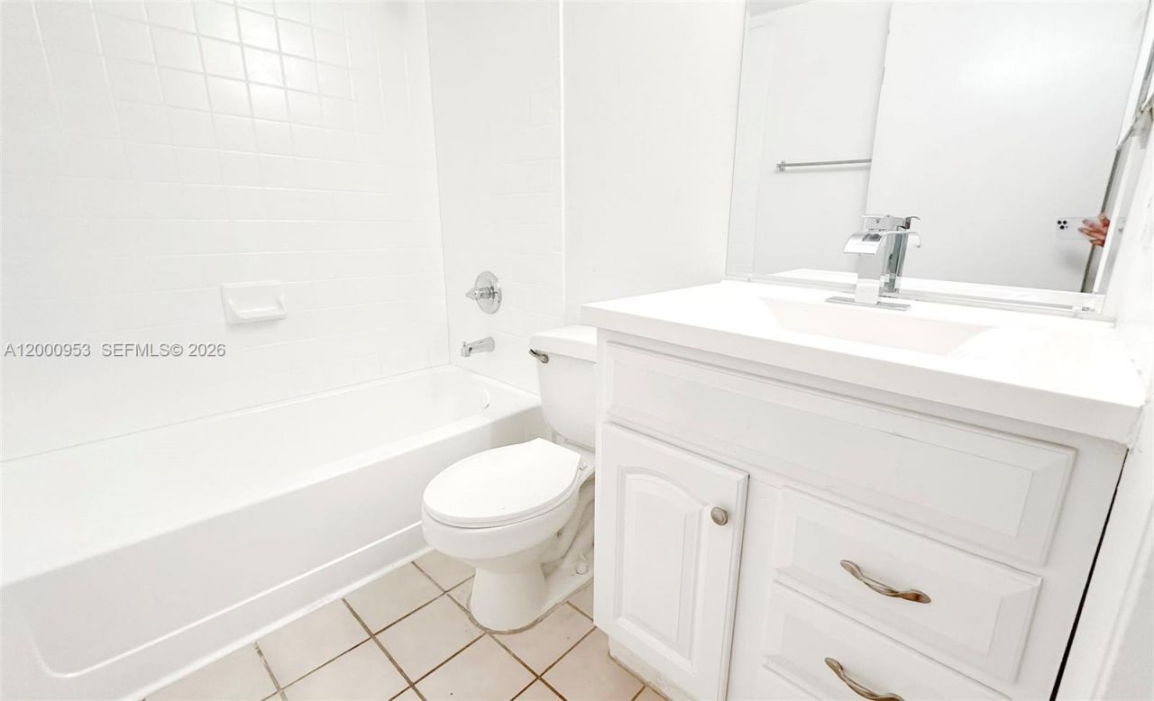 9491 S Palm Cir S , Unit 103, Pembroke Pines, FL 33025 Photo