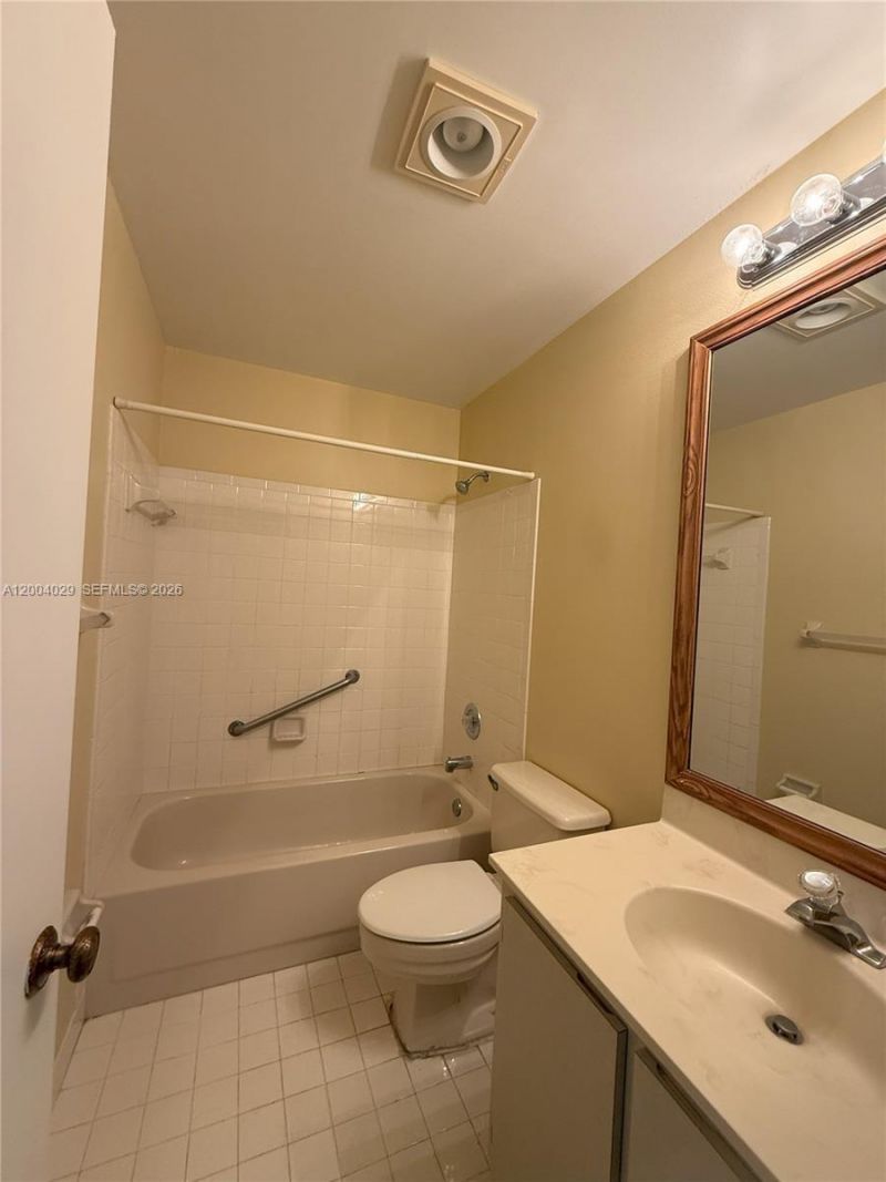 7029 Marlberry Ln, Unit 7029, Tamarac, FL 33321 Photo
