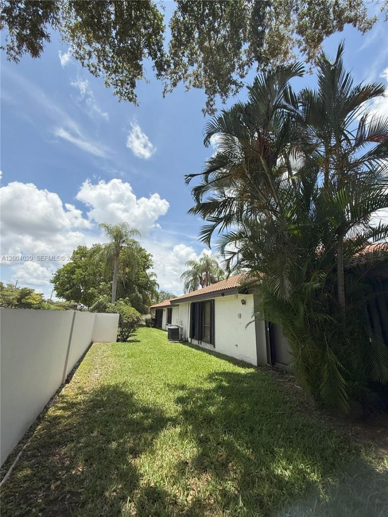 7029 Marlberry Ln, Unit 7029, Tamarac, FL 33321 Photo