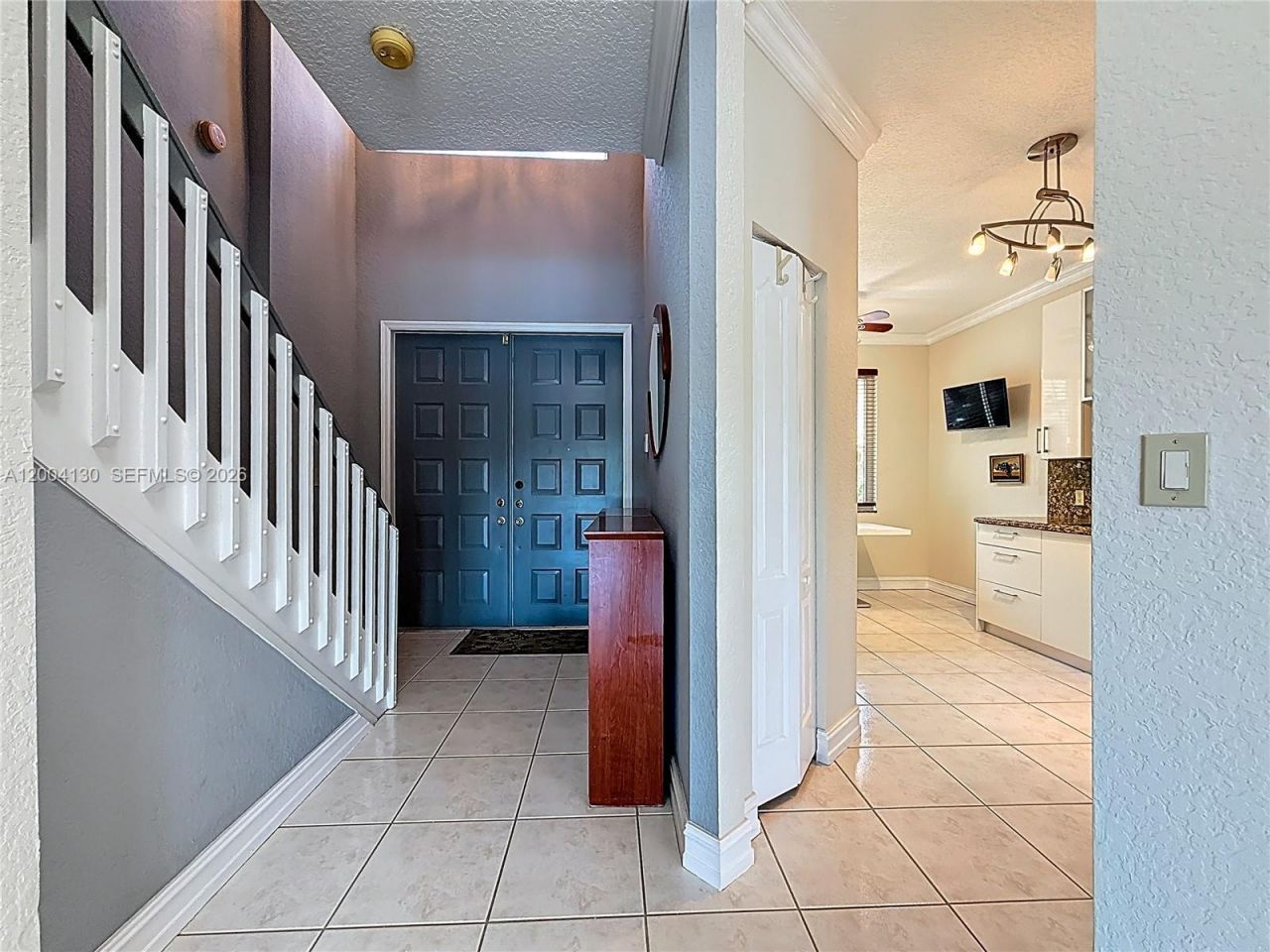 781 NE 195th St, Miami, FL 33179 Photo