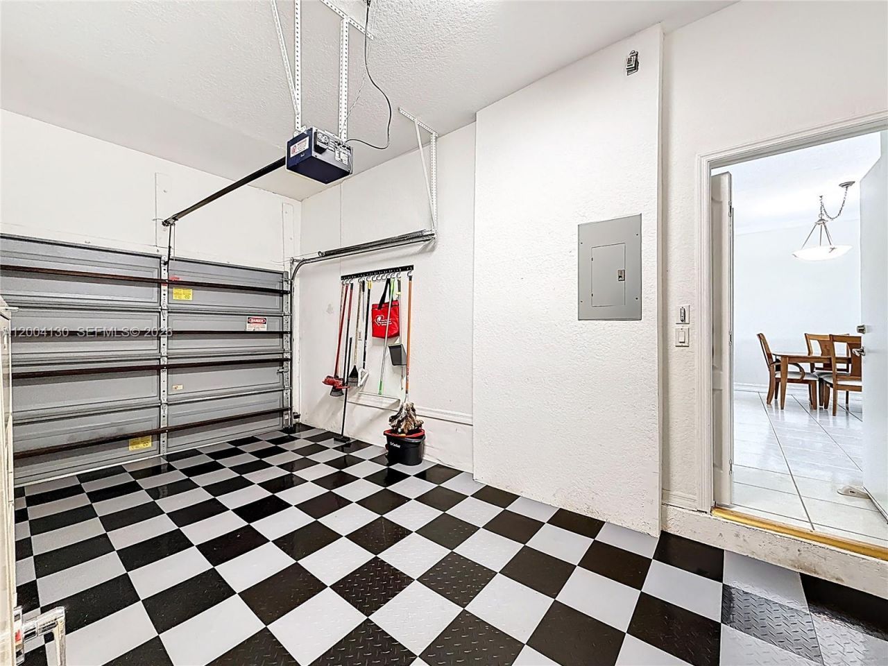 781 NE 195th St, Miami, FL 33179 Photo