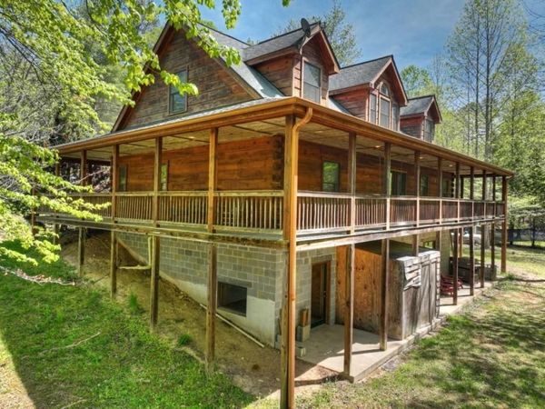 76 E Bevan Lane , Blue Ridge, GA 30513