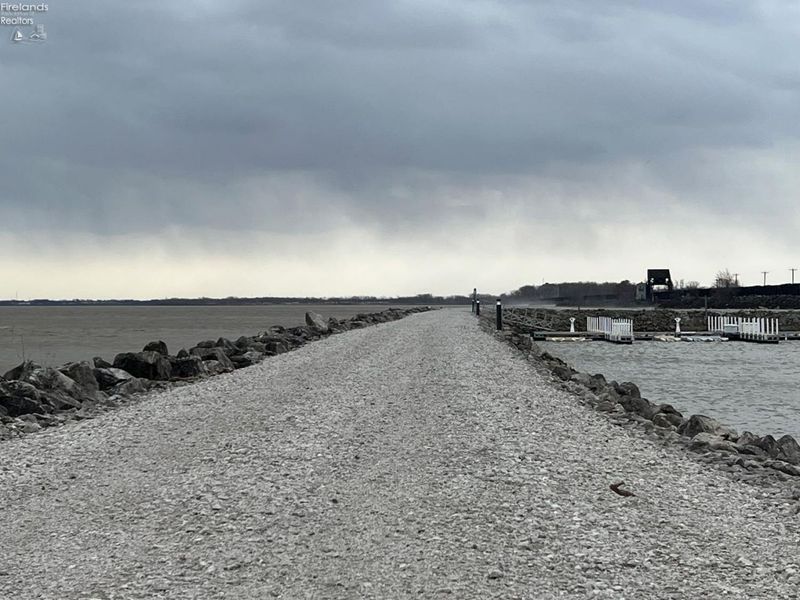 2790 S Amherst, Port Clinton, OH 43452 Photo 12