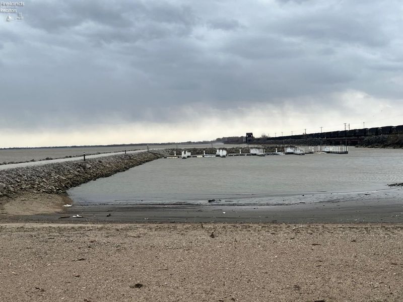 2790 S Amherst, Port Clinton, OH 43452 Photo 7