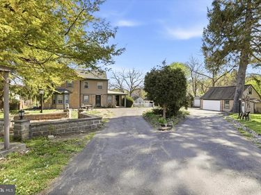 2202 SWEDE ROAD, EAST NORRITON, PA 19401