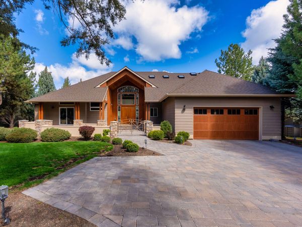 1953 Kingfisher Circle, Redmond, OR 97756