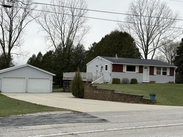 1117 S Main STREET, Mishicot, WI 54228