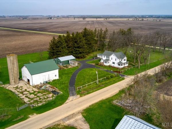 7930 E Line Road , Kirkland, IL 60146