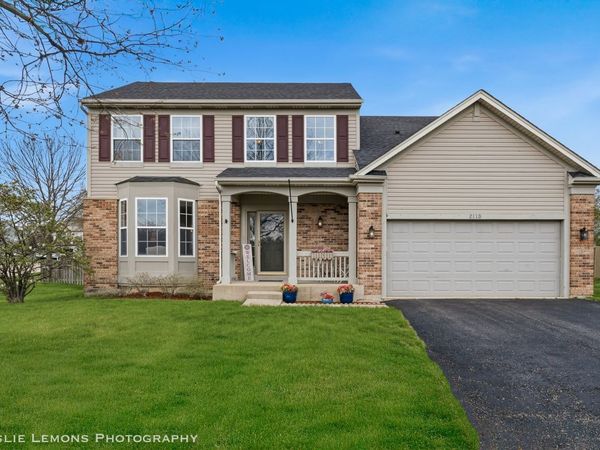 2110 Summerlin Drive, Aurora, IL 60503