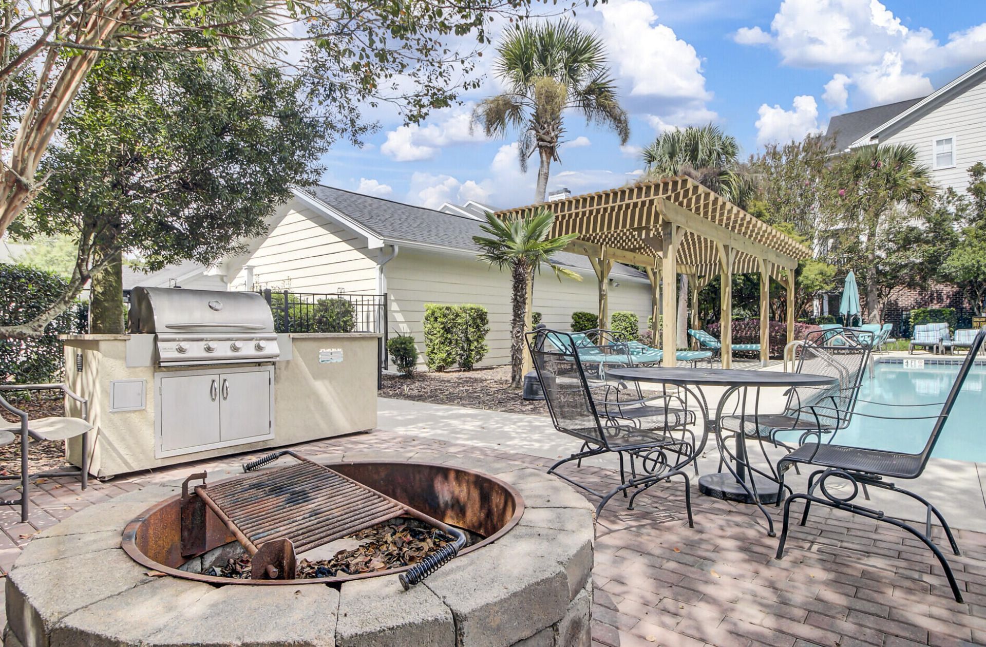 45 Sycamore Avenue Photo 32