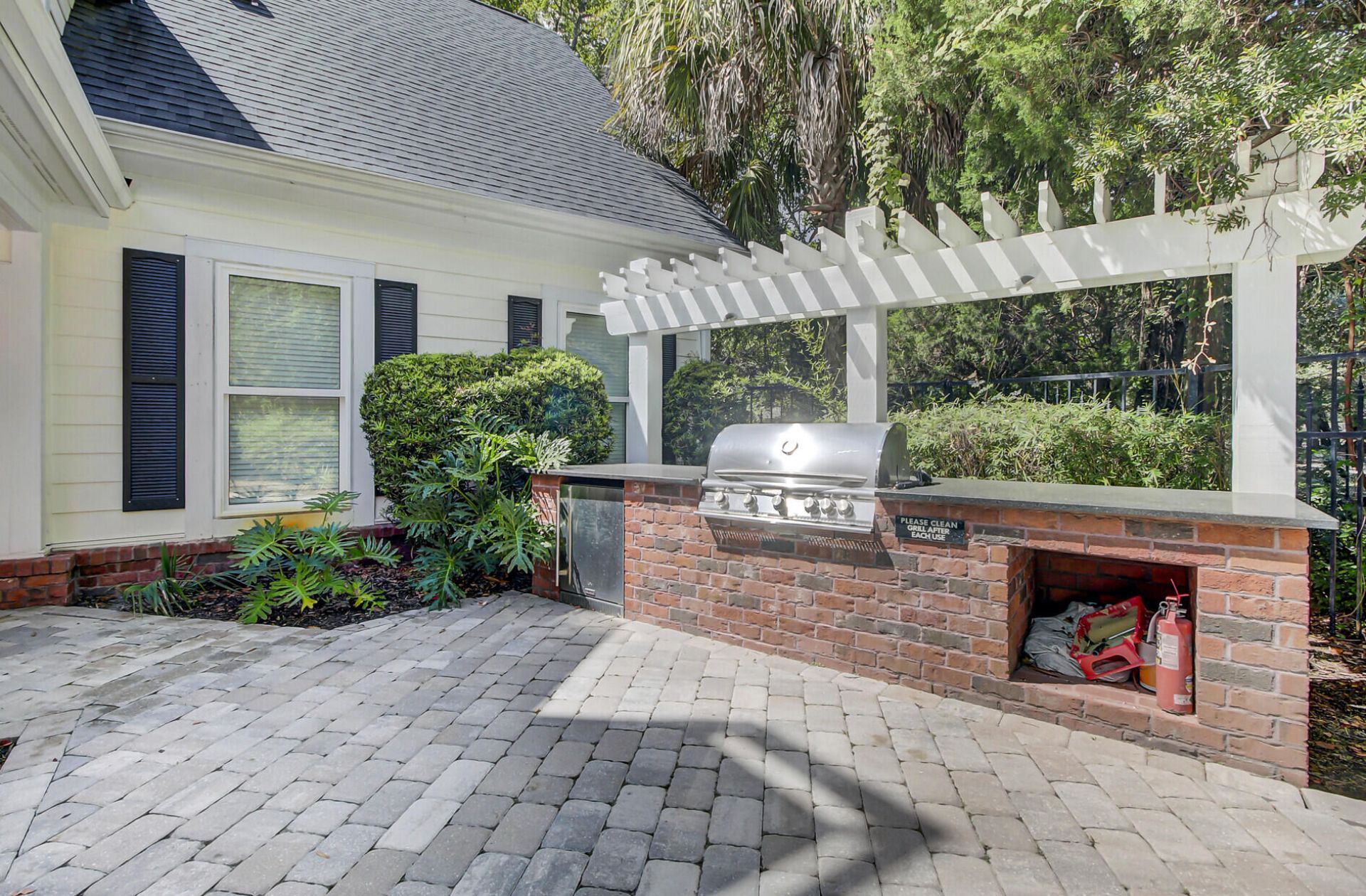 45 Sycamore Avenue Photo 49