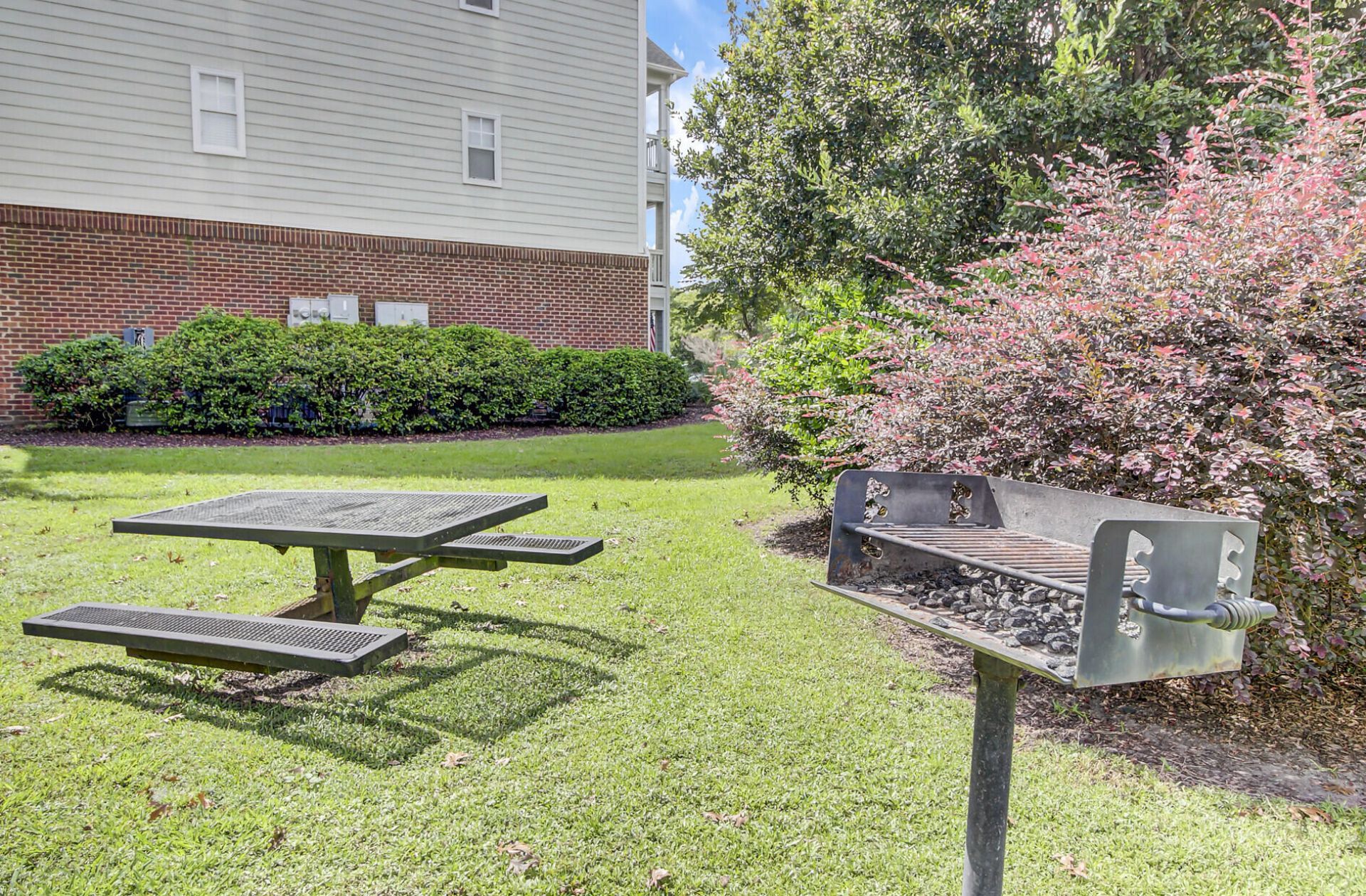 45 Sycamore Avenue Photo 55