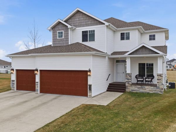 6361 Deer Creek Parkway , Fargo, ND 58104