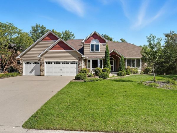 13476 Granada Avenue , Apple Valley, MN 55124