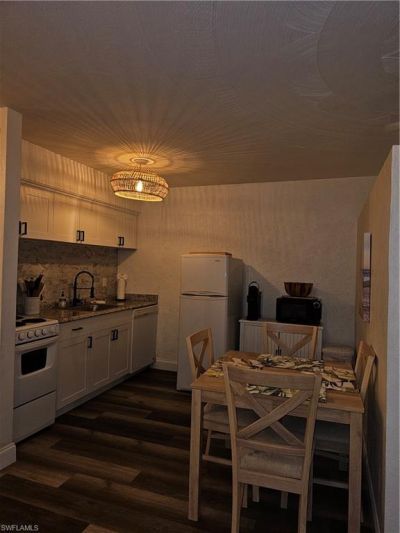 828 Wiggins Pass Rd, Unit 9, Naples, FL 34110 Photo