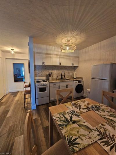 828 Wiggins Pass Rd, Unit 9, Naples, FL 34110 Photo