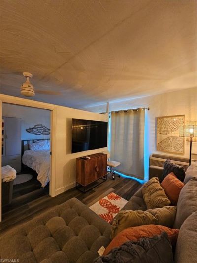 828 Wiggins Pass Rd, Unit 9, Naples, FL 34110 Photo