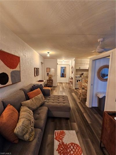828 Wiggins Pass Rd, Unit 9, Naples, FL 34110 Photo