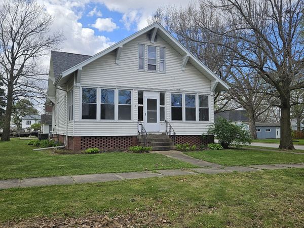 602 NE 2ND, Aledo, IL 61231