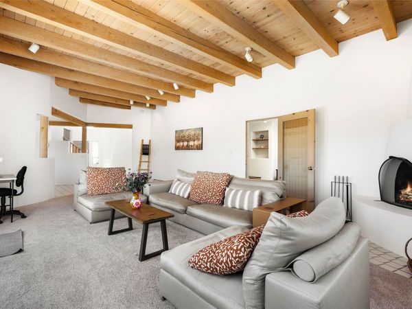 219 La Marta Court , Santa Fe, NM 87501