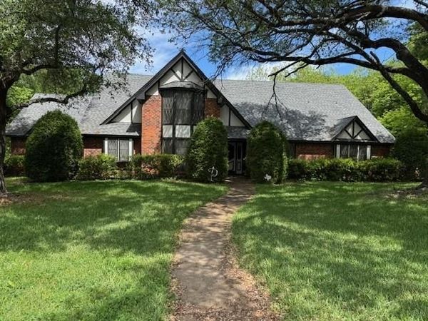 511 Linkcrest Drive, Duncanville, TX 75137