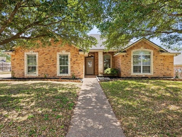 713 Ver-Lo Drive, Lorena, TX 76655