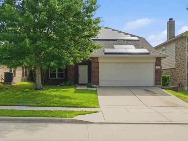 10020 Chrysalis Drive, Fort Worth, TX 76131