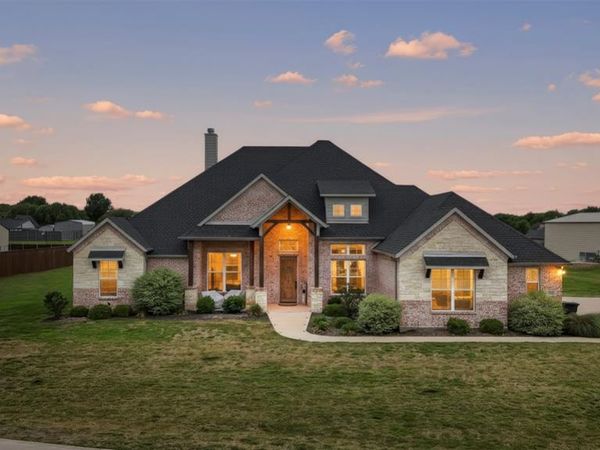 321 Rolling Meadows Drive, Waxahachie, TX 75165