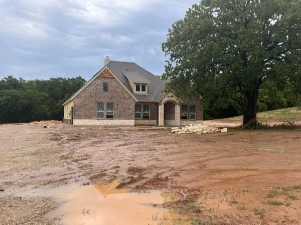 132 Oak Grove Way, Springtown, TX 76082