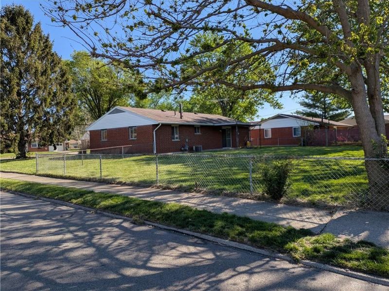 1006 N Nutmeg Square, Troy, OH 45373 Photo 14