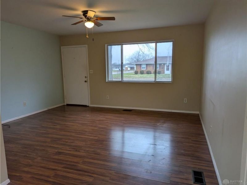 1006 N Nutmeg Square, Troy, OH 45373 Photo 2