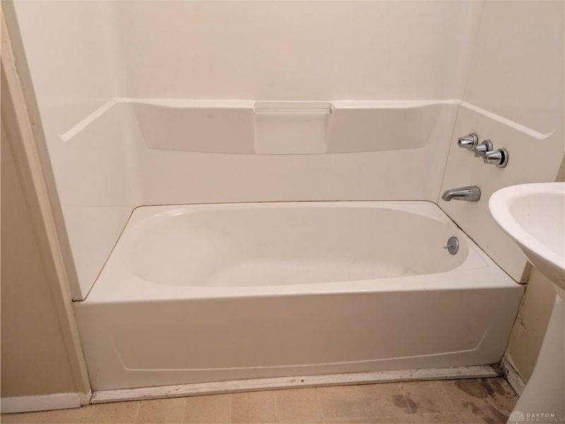 1006 N Nutmeg Square, Troy, OH 45373 Photo 8