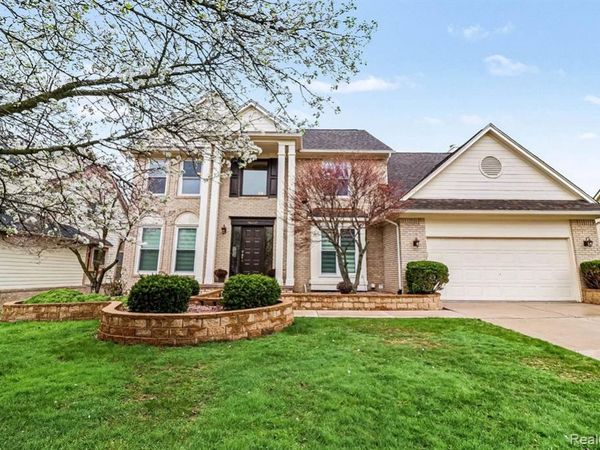 28529 Golf Pointe Boulevard, Farmington Hills, MI 48331