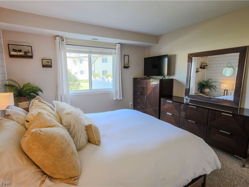 9040 Portage Pointe Drive, Unit B, Streetsboro, OH 44241 Photo 11