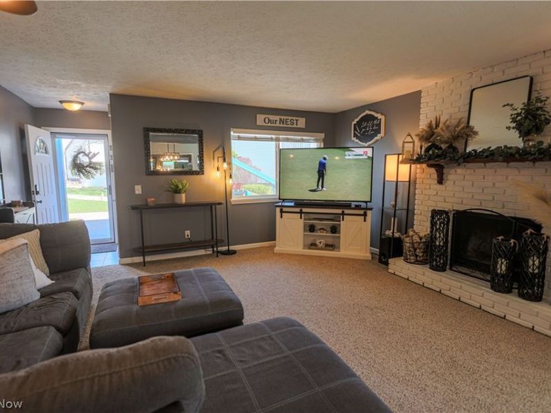 9040 Portage Pointe Drive, Unit B, Streetsboro, OH 44241 Photo 2