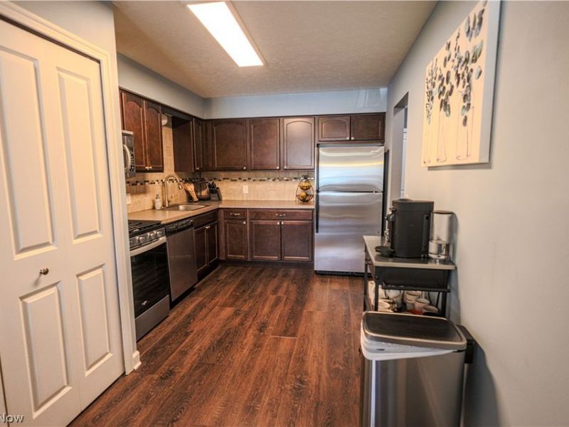 9040 Portage Pointe Drive, Unit B, Streetsboro, OH 44241 Photo 8