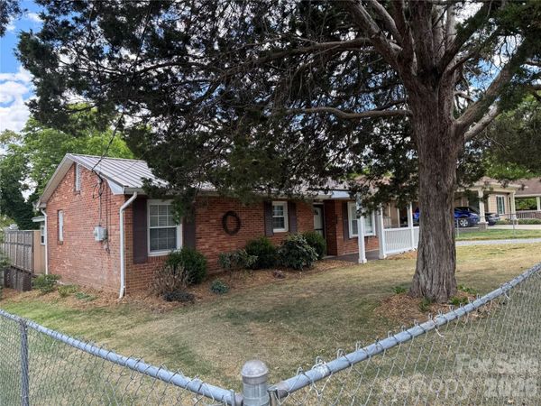 203 Laurel Street SE, Valdese, NC 28690