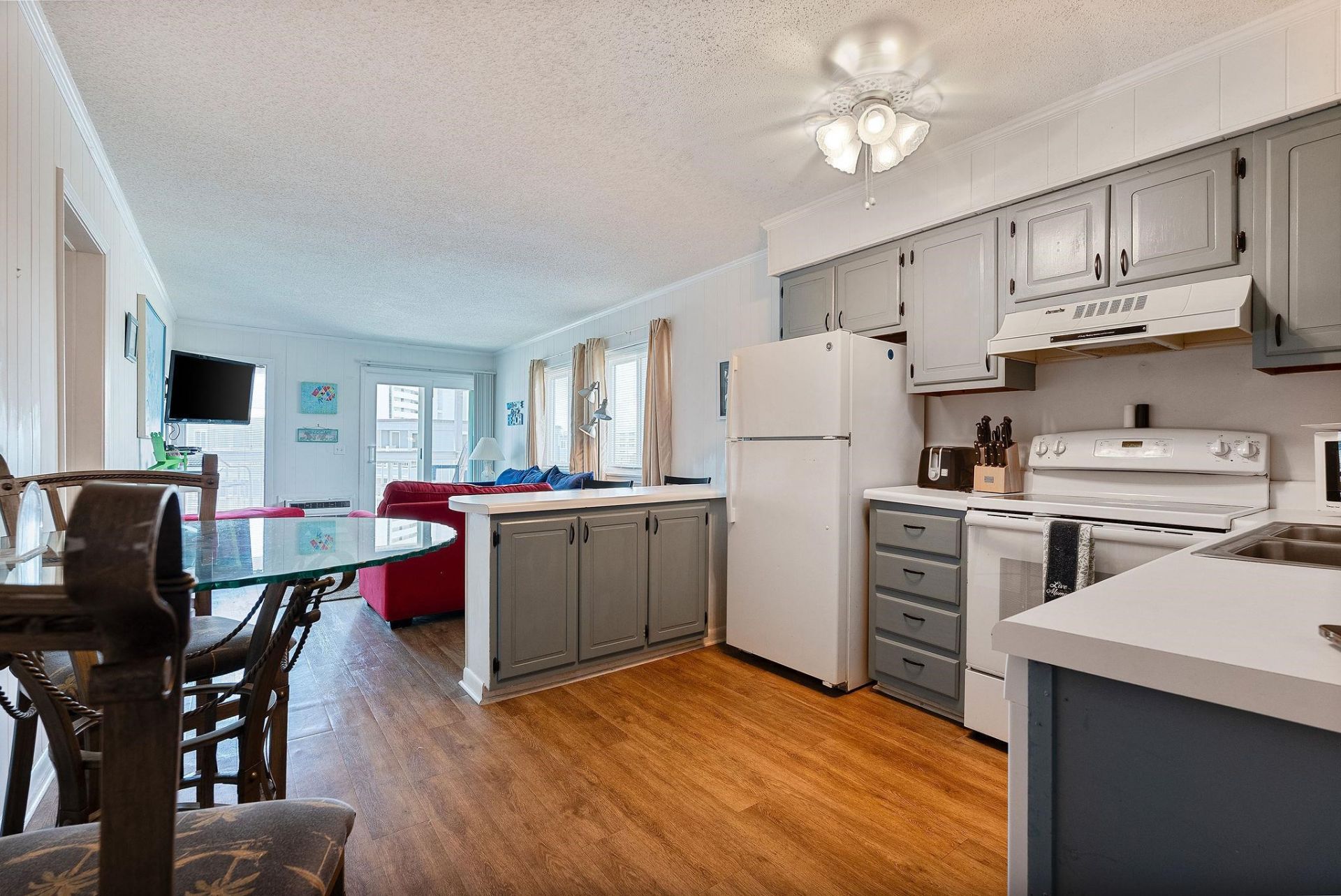 9540 Shore Dr.  Photo 4