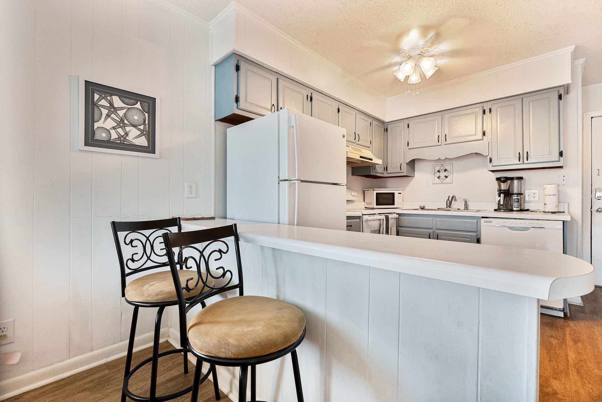 9540 Shore Dr.  Photo 7