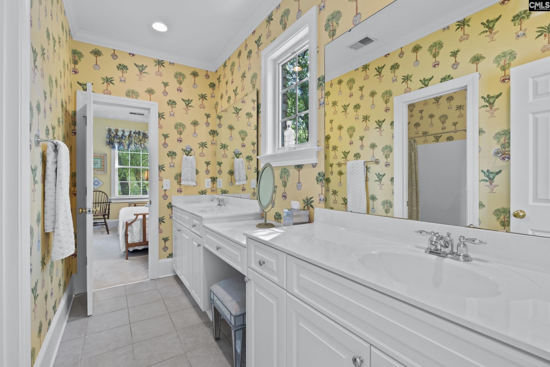 14 Varsity Lane  Photo 32