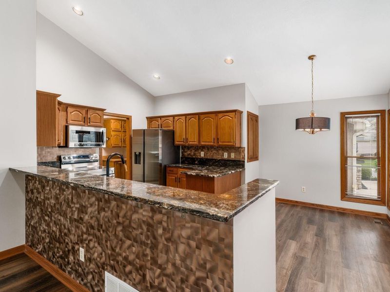 2513 ViLilly Circle E, Grove City, OH 43123 Photo 12