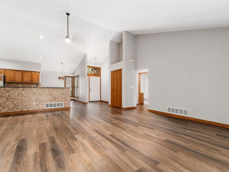 2513 ViLilly Circle E, Grove City, OH 43123 Photo 15