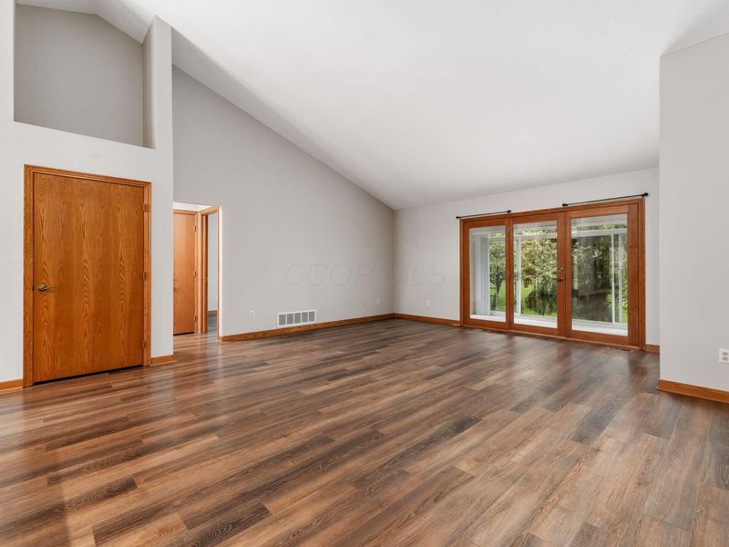 2513 ViLilly Circle E, Grove City, OH 43123 Photo 16